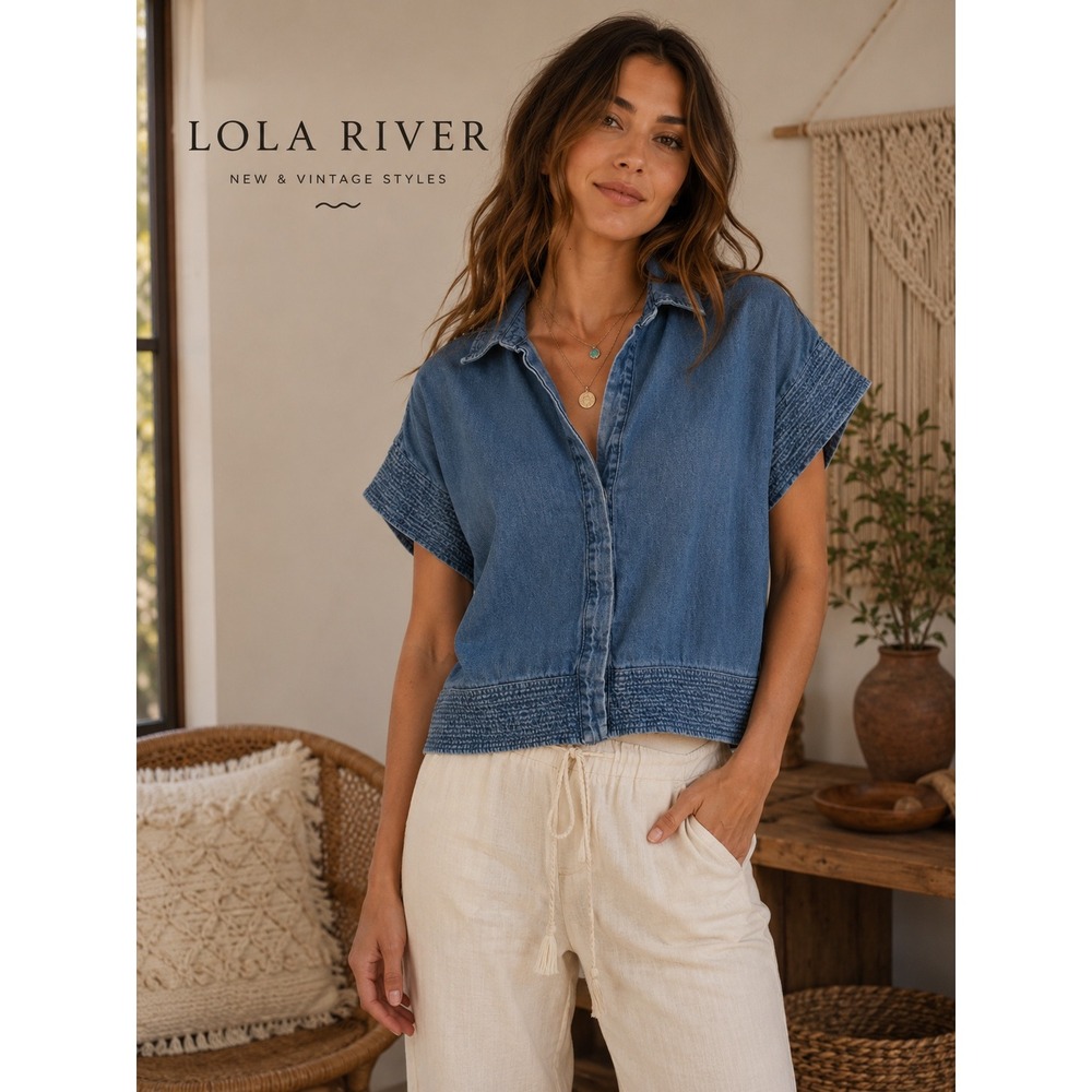 Lola River Blue Denim Chambray Short Sleeve Smocked Hem Button Down Top Size M